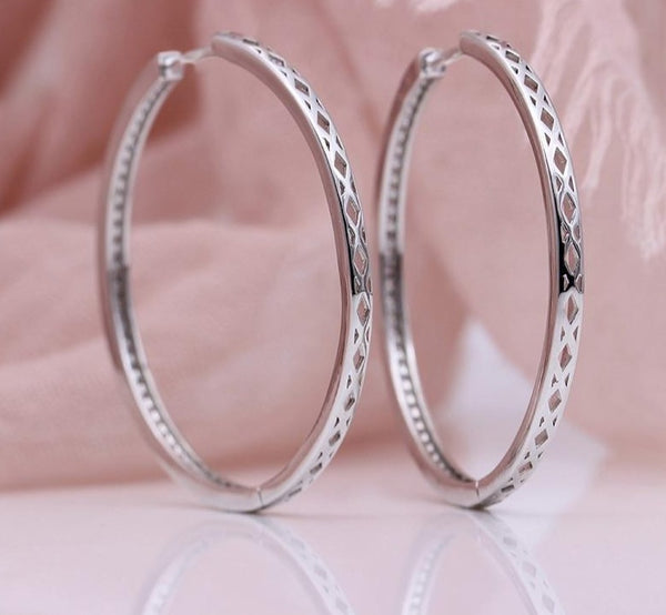 Round Big Circle Hoops - Earrings - Altanze