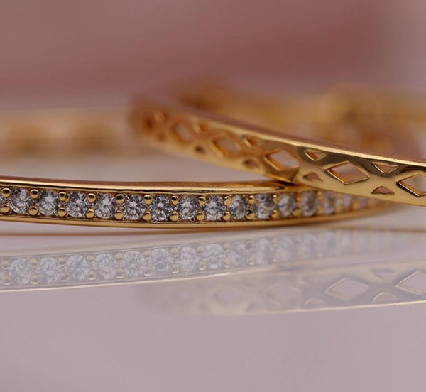 Round Big Circle Hoops - Earrings - Altanze