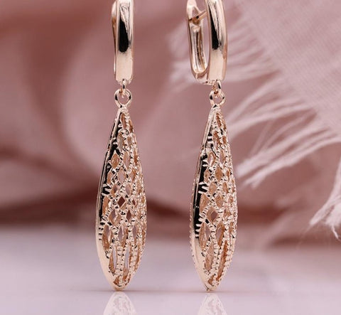 Luxury Hollow Long Earrings - Earrings - Altanze