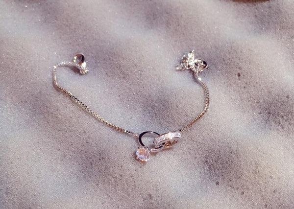 Ring Charm Buckle Bracelet - Bracelet - Altanze