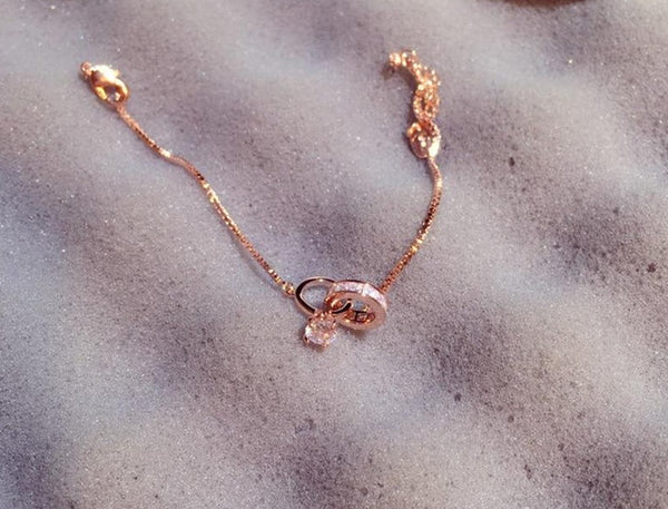 Ring Charm Buckle Bracelet - Bracelet - Altanze