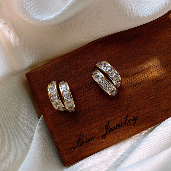 Arc Huggies Earrings - Earrings - Altanze