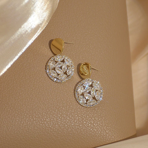 Dainty Crystal Round Earrings - Earrings - Altanze