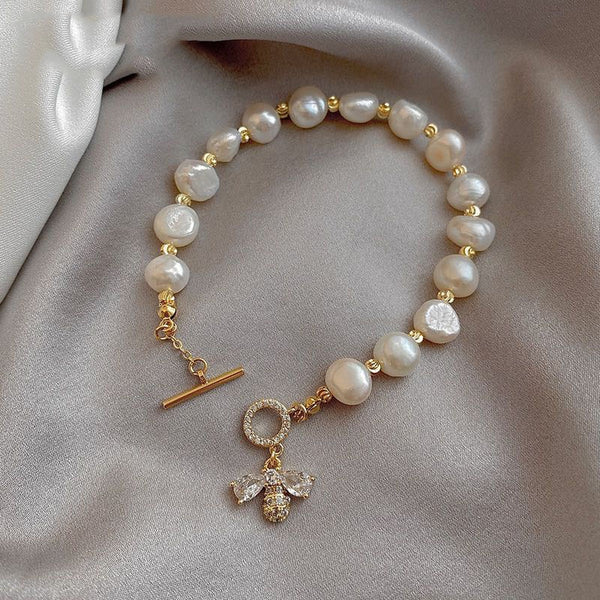 Pearl Bee Pendant Bracelet - Bracelet - Altanze