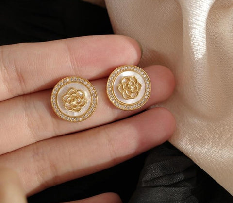 Shell Flower Round Earrings - Earrings - Altanze