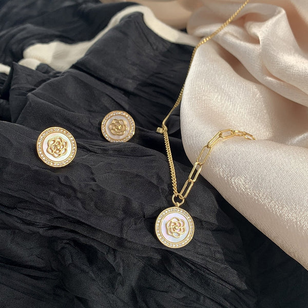 Shell Flower Round Earrings - Earrings - Altanze
