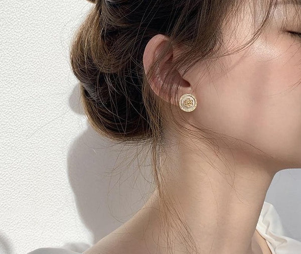 Shell Flower Round Earrings - Earrings - Altanze