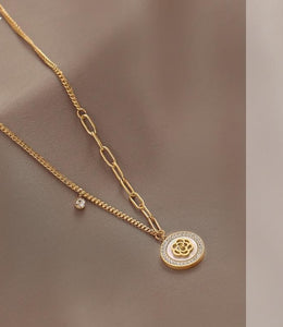 White Shell Camellia Necklace - Necklace - Altanze