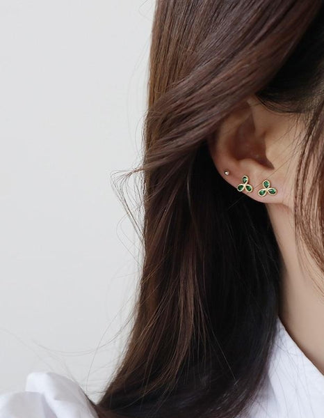 Green Petals Stud Earrings - Earrings - Altanze