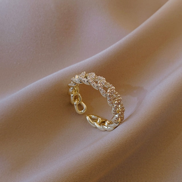 Luxury Zircon Twist Design Ring - Ring - Altanze