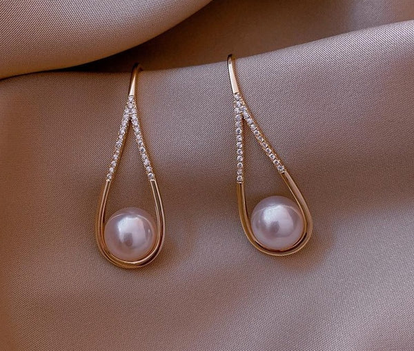 Luxury Water Drop Pearl Earrings - Earrings - Altanze