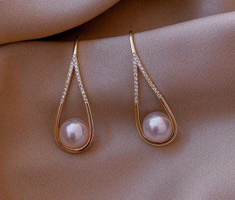 Luxury Water Drop Pearl Earrings - Earrings - Altanze
