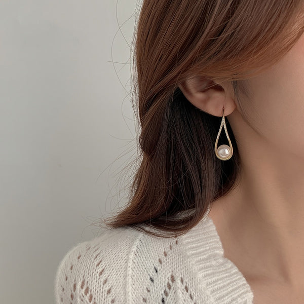 Luxury Water Drop Pearl Earrings - Earrings - Altanze