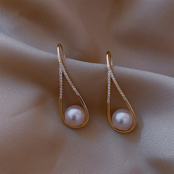 Luxury Water Drop Pearl Earrings - Earrings - Altanze